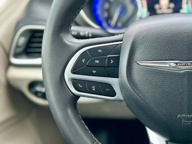 2022 Chrysler Pacifica Touring L