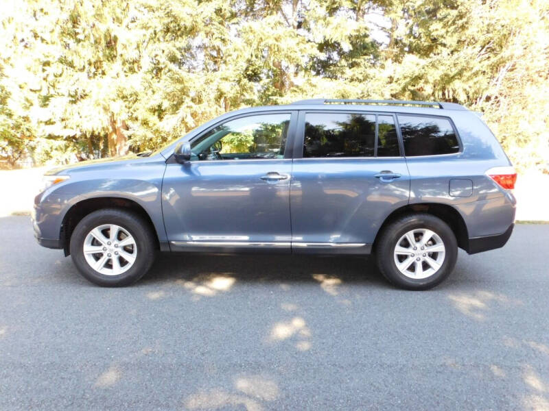 2012 Toyota Highlander for sale at Carpenter Auto Center in Sequim WA