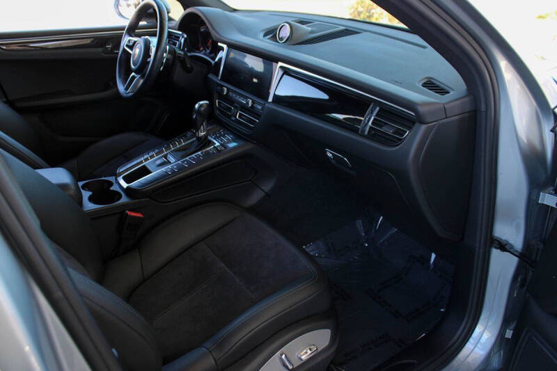 2020 Porsche Macan