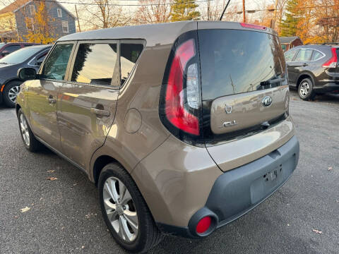2015 Kia Soul +