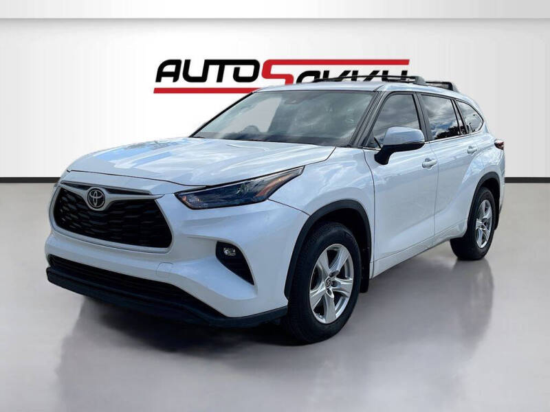2024 Toyota Highlander LE