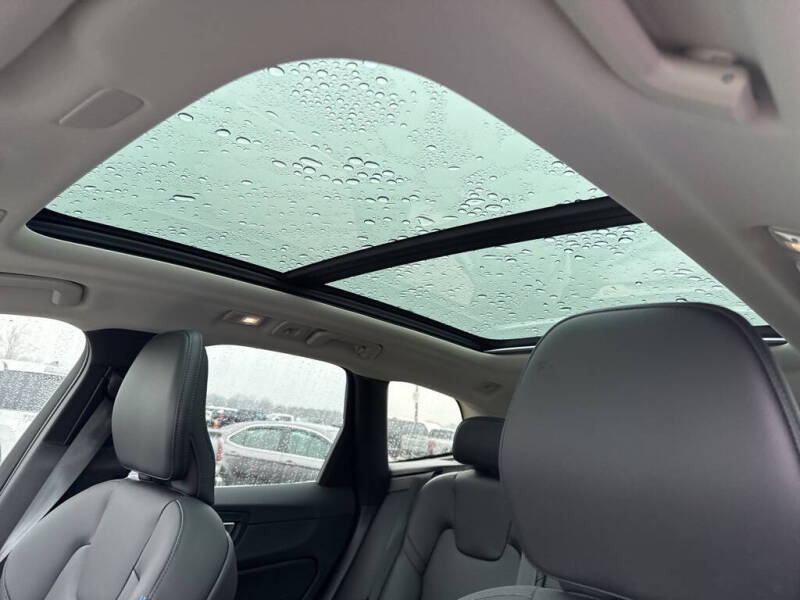 2023 Volvo XC60 B5 Core