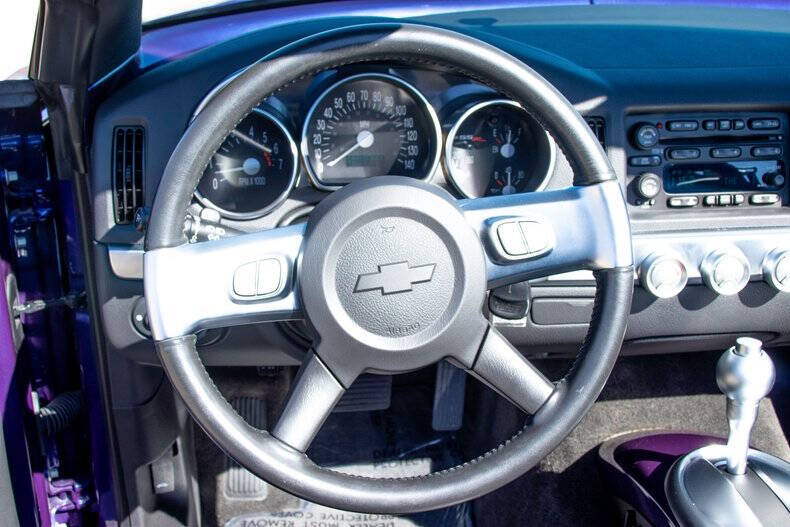 2004 Chevrolet SSR LS