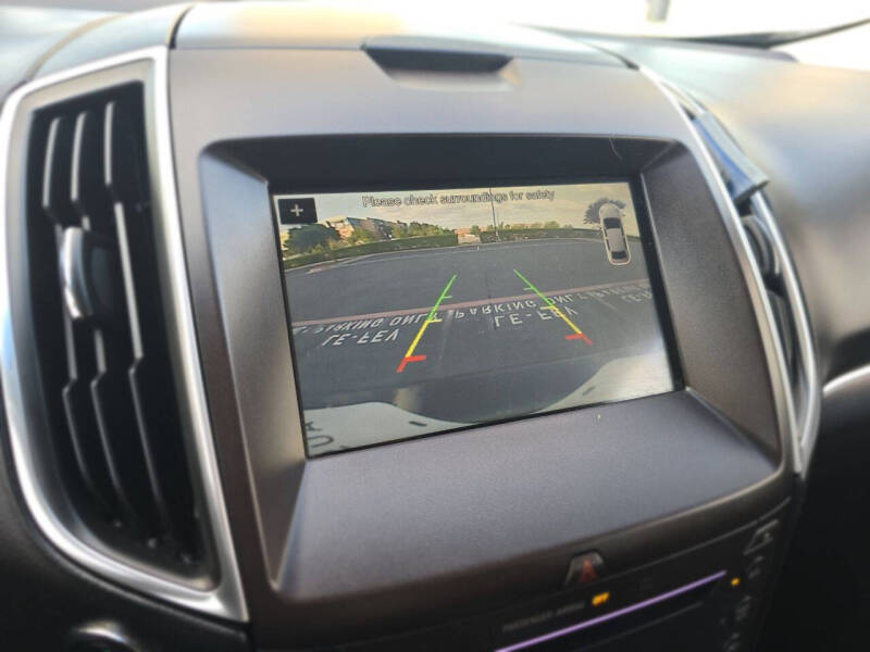 2017 Ford Edge Titanium