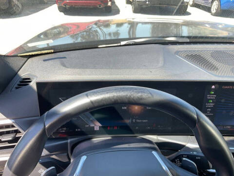 2023 BMW 3 Series 330e