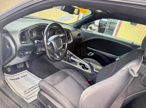 2017 Dodge Challenger SXT Plus