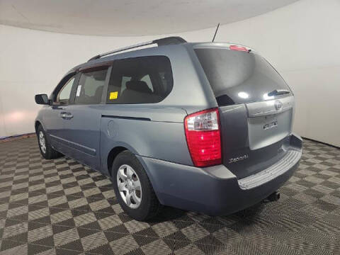 2009 Kia Sedona LX