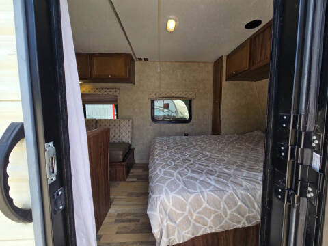 2017 Viking 21FQ
