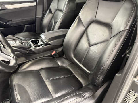 2016 Porsche Cayenne GTS