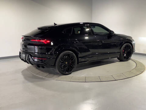 2025 Lamborghini Urus SE