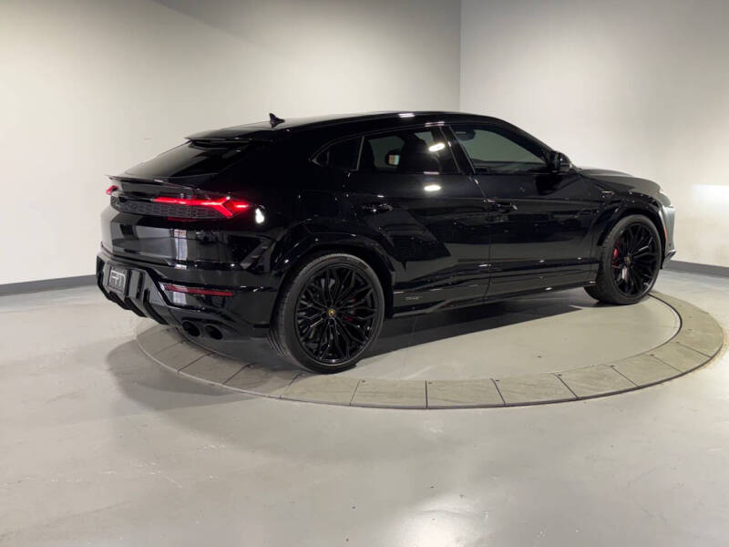 2025 Lamborghini Urus SE
