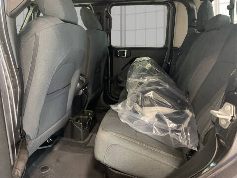 2025 Jeep Gladiator Sport