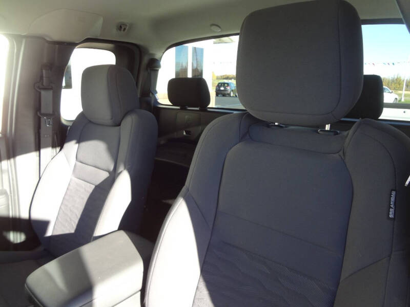 2022 Nissan Frontier S