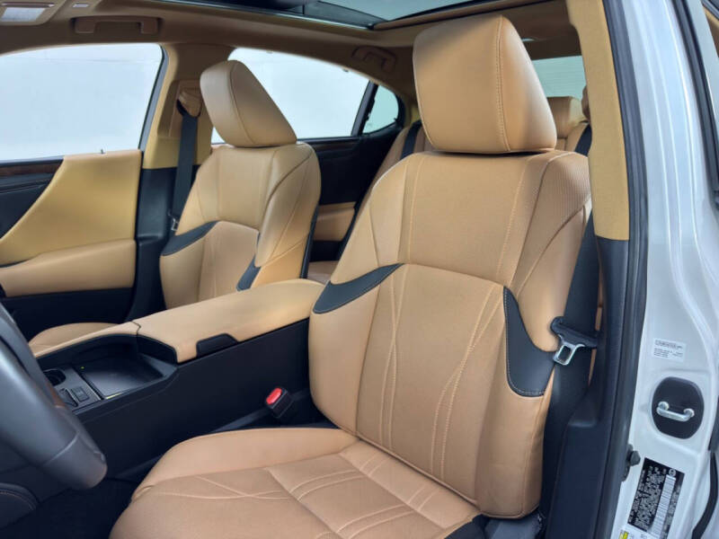 2024 Lexus ES 350 Ultra Luxury