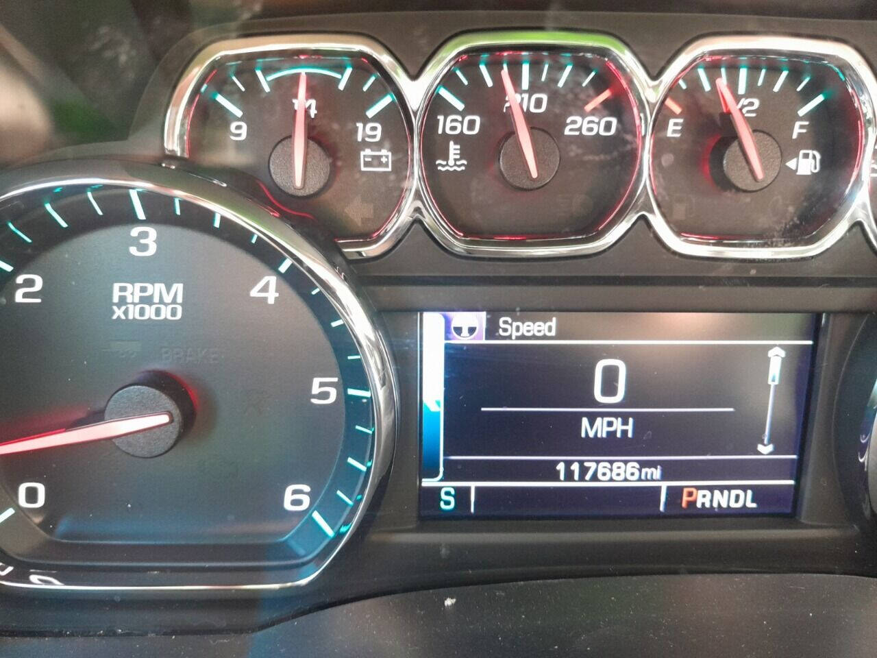 2017 Chevrolet Silverado Pickup - $16,500
