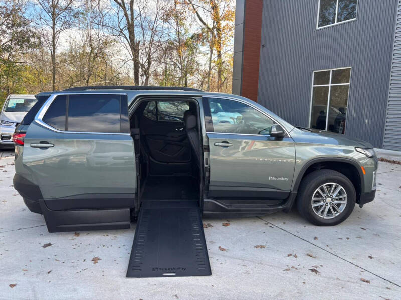 2022 Chevrolet Traverse LT Leather