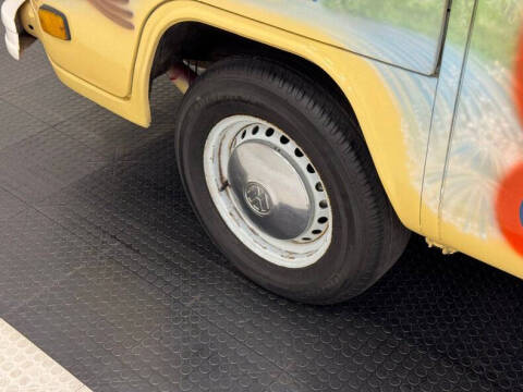 1976 Volkswagen Bus