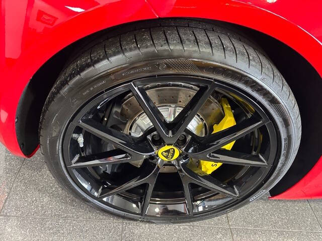 2025 Lotus Emira 18