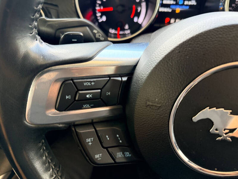 2021 Ford Mustang EcoBoost