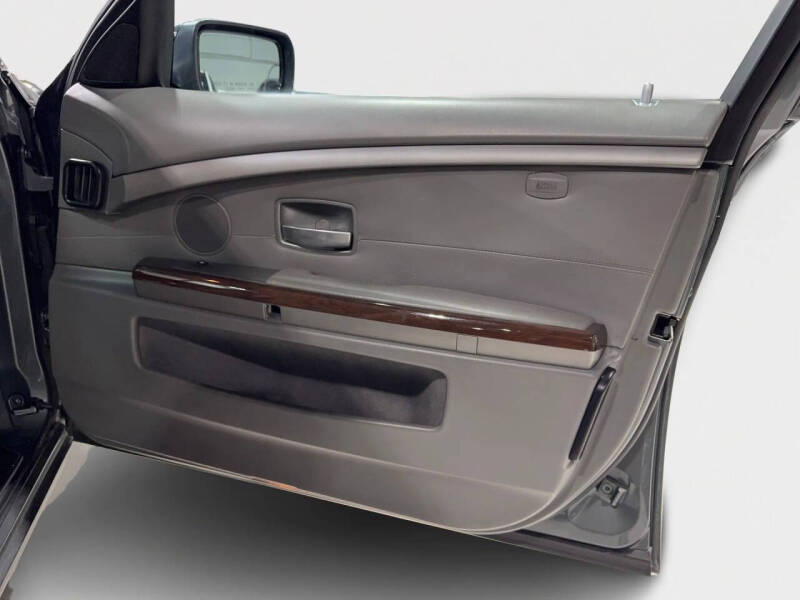 2003 BMW 7 Series 745Li