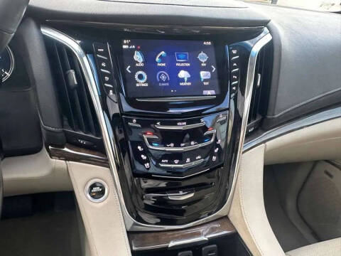 2018 Cadillac Escalade Luxury