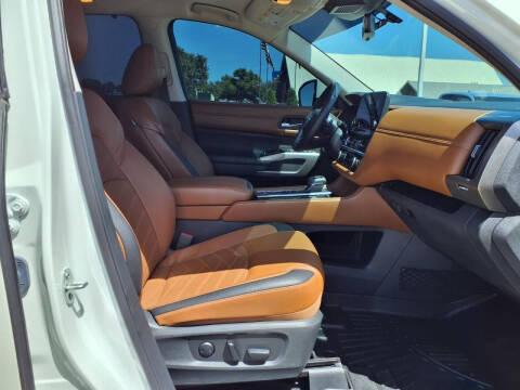 2024 Nissan Pathfinder Platinum