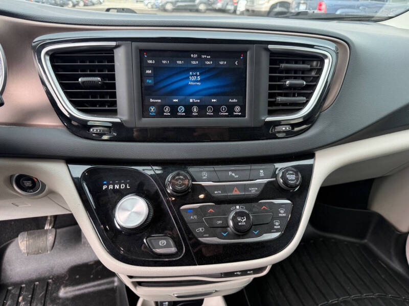 2018 Chrysler Pacifica LX