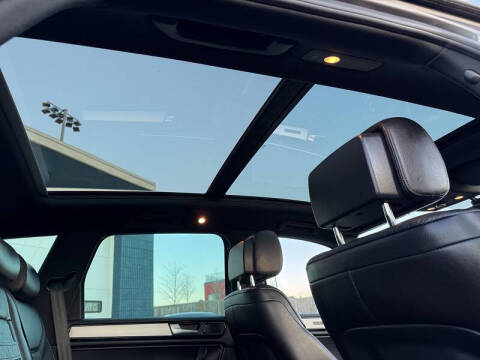 2014 Volkswagen Touareg V6 R-Line