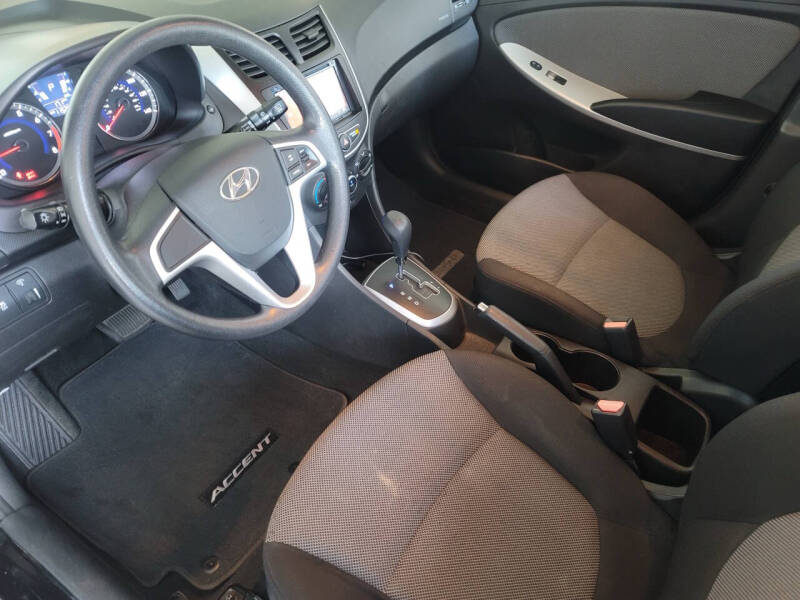 2012 Hyundai Accent GS