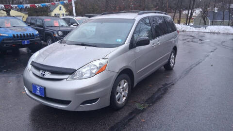 2009 Toyota Sienna LE 7-Passenger