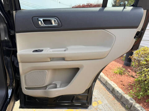 2015 Ford Explorer