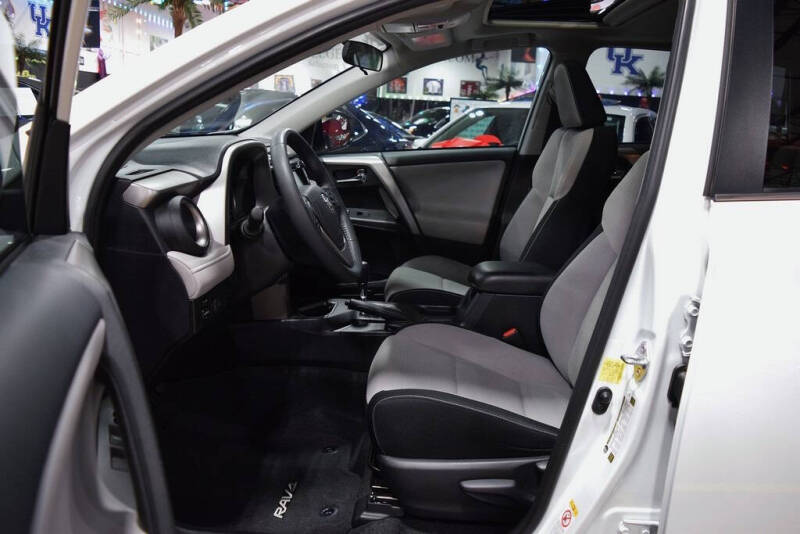 2017 Toyota RAV4 XLE