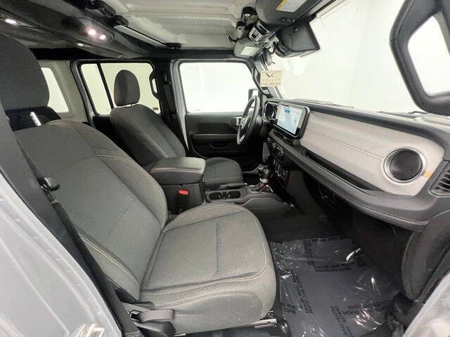 2024 Jeep Wrangler Sahara 4xe