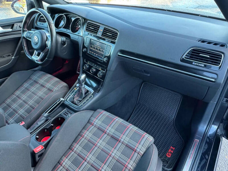 2017 Volkswagen Golf GTI