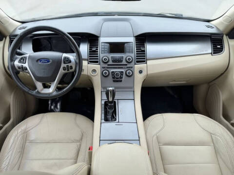 2016 Ford Taurus SEL