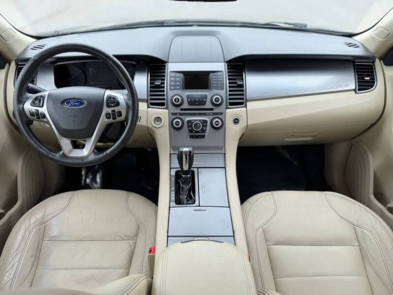 2016 Ford Taurus SEL