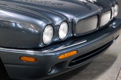 2001 Jaguar XJR