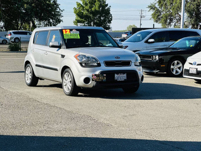2012 Kia Soul +