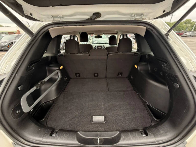 2016 Jeep Cherokee Latitude Altitude