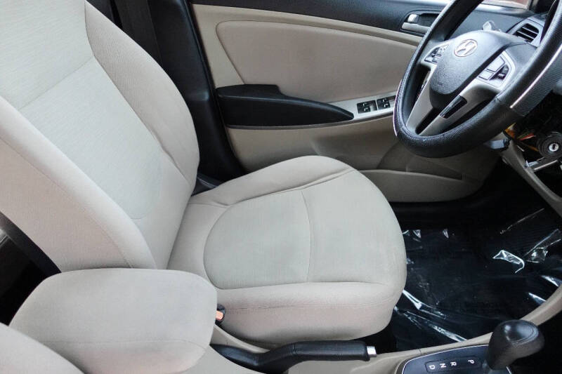 2017 Hyundai Accent Value Edition