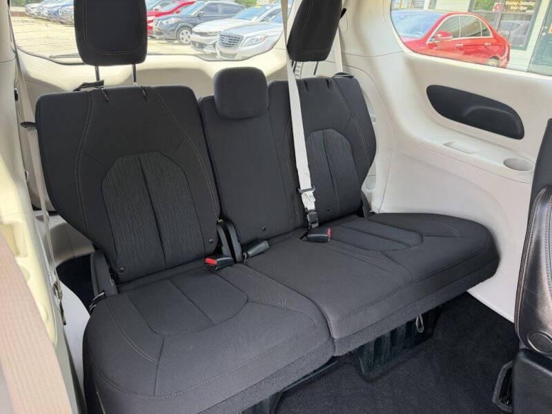 2017 Chrysler Pacifica Touring