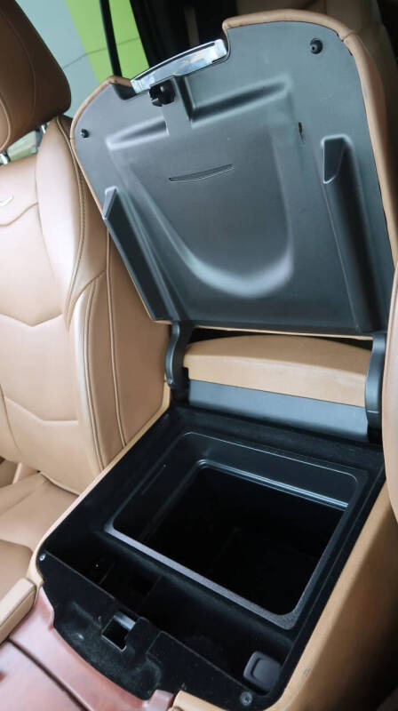2017 Cadillac Escalade Platinum
