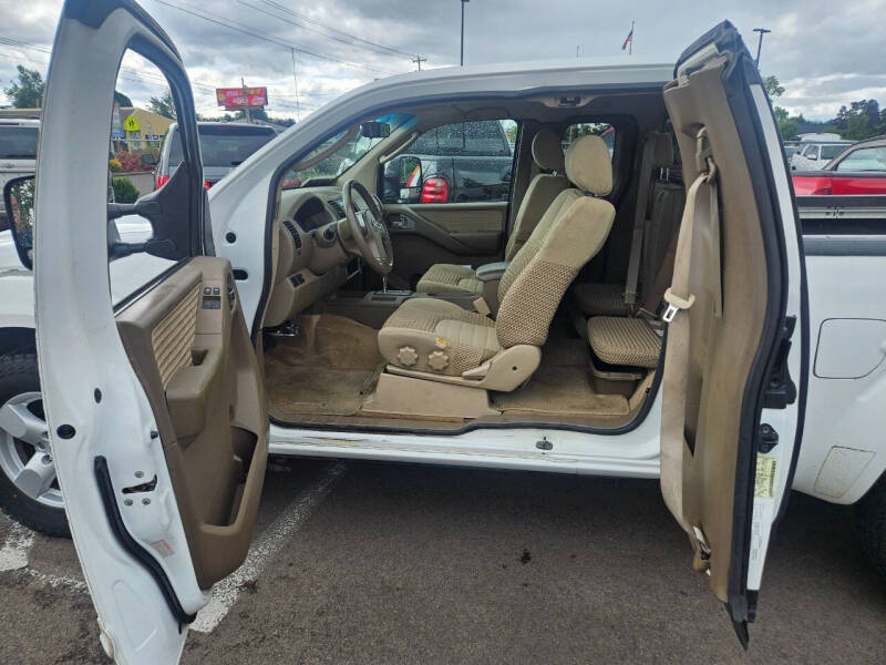 2005 Nissan Frontier LE