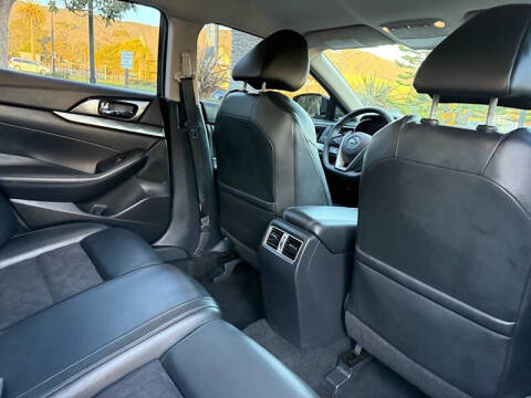 2017 Nissan Maxima 3.5 SR