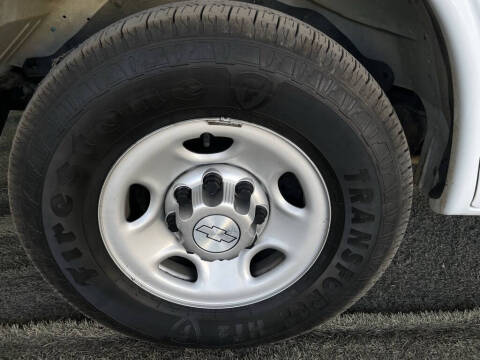 2017 Chevrolet Express LS 2500