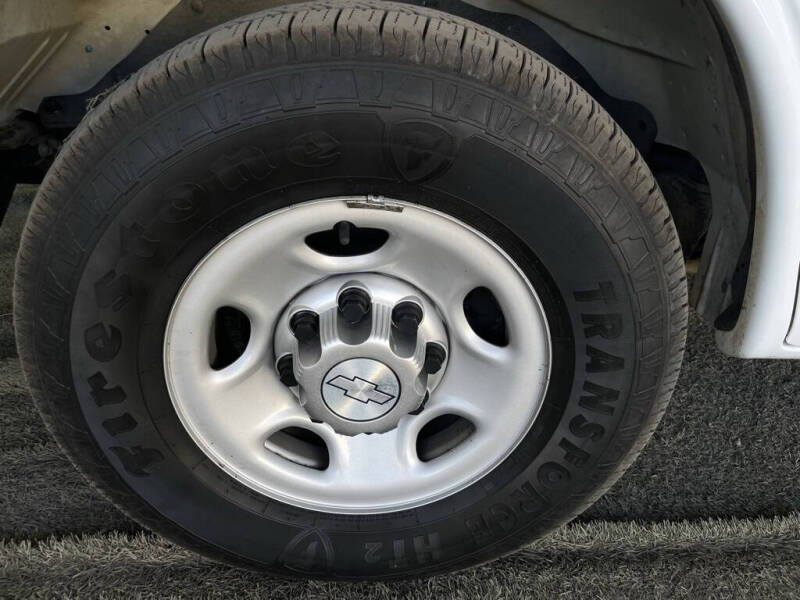 2017 Chevrolet Express LS 2500