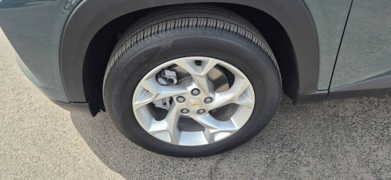 2025 Chevrolet Trax LS