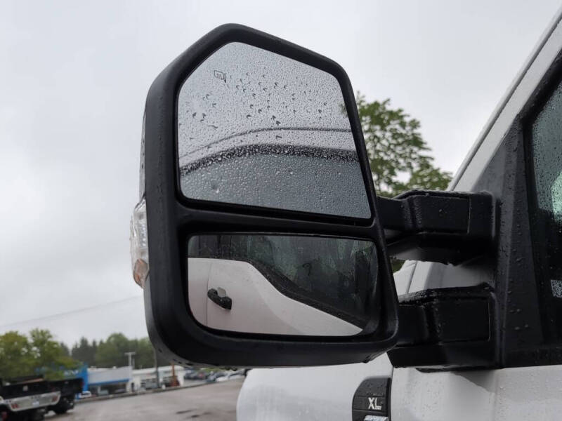 2025 Ford F-350 Super Duty XL