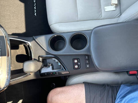 2018 Toyota Avalon Hybrid XLE Premium