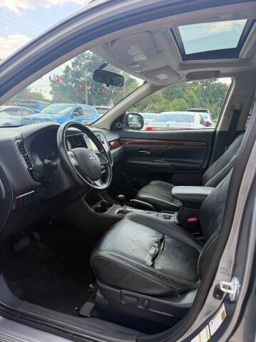 2015 Mitsubishi Outlander SE